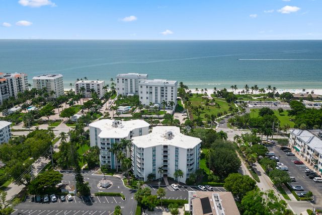 $619,000 | 1300 Gulf Shore Boulevard North, Unit 407 | Coquina Sands