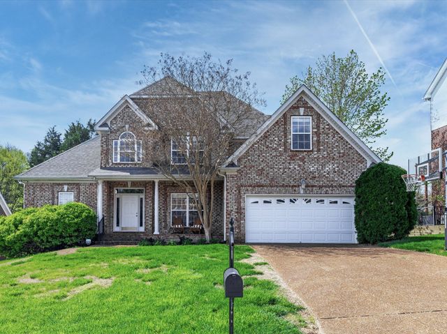 $839,900 | 1585 Red Oak Lane | Courtside at Southern Woods
