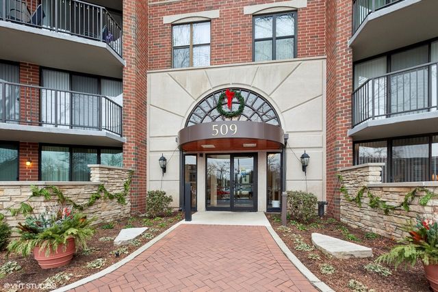 $285,000 | 509 Aurora Avenue, Unit 507 | Naperville