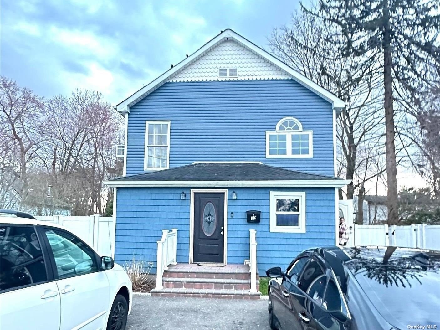 a view of backyard of house