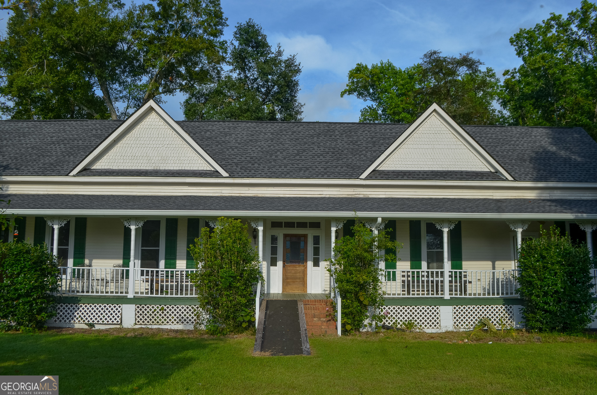 front view of house with a yard