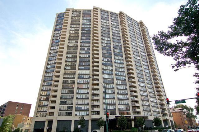 $1,900 | 3930 North Pine Grove Avenue, Unit 2709 | Lake View East