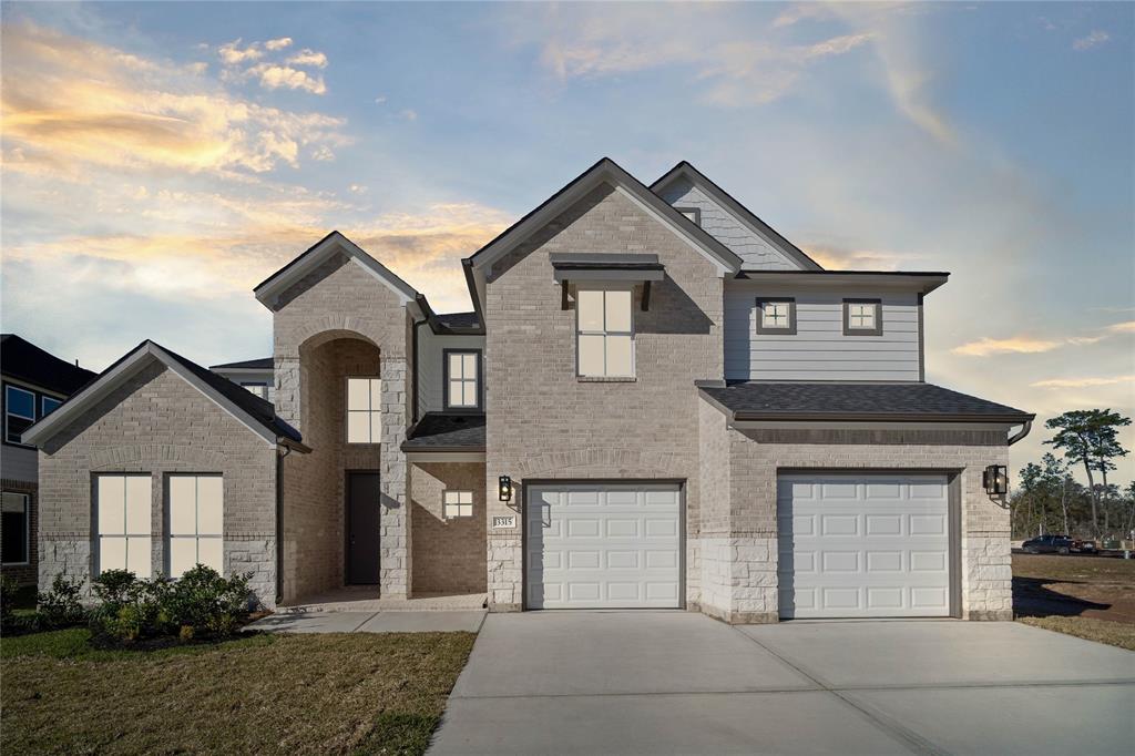 Welcome home to 3315 Pin Cherry Lane located in Barton Creek Ranch and zoned to Conroe ISD.