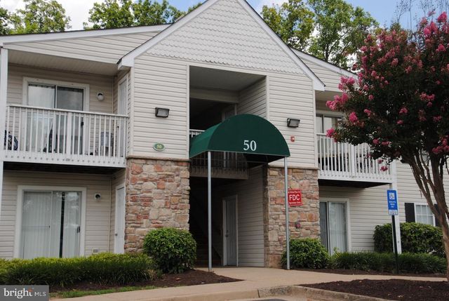 $1,905 | 50 White Pine Circle, Unit 202 | Carriage Pointe at Aquia