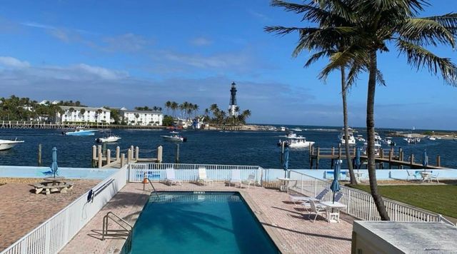 $2,100 | 2508 Bay Drive, Unit 12 | Hillsboro Shores