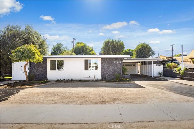 $930,000 | 17750 Hemmingway Street | Reseda