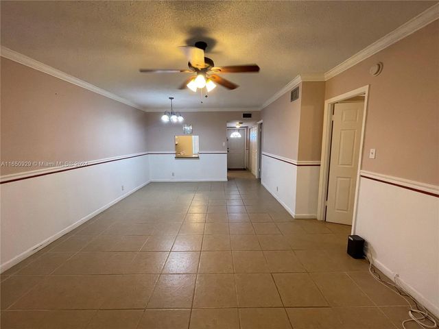 $139,900 | 551 Northwest 80th Terrace, Unit 203 | Oriole Gardens