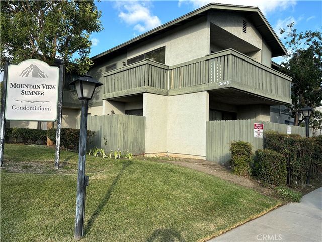 $1,900 | 3640 Sumner Avenue, Unit 105 | Pomona