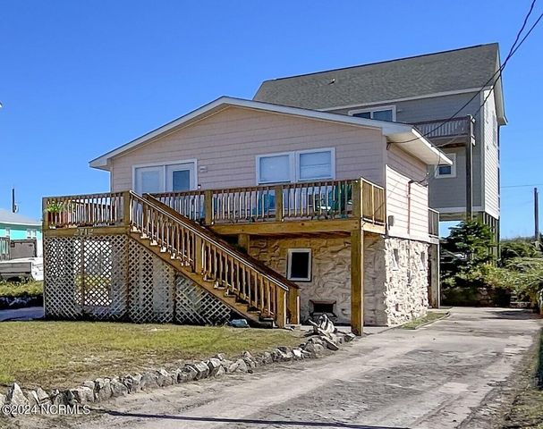 $575,000 | 2712 Island Drive | North Topsail Beach