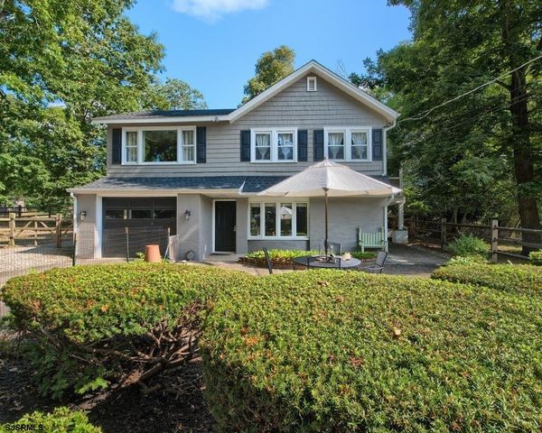 $419,999 | 100 East Faunce Landing Road | Absecon