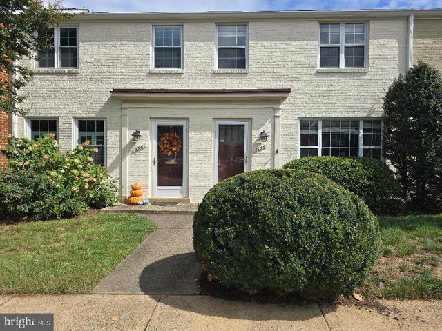 $520,000 | 3759 Jason Avenue | Fairlington Towne