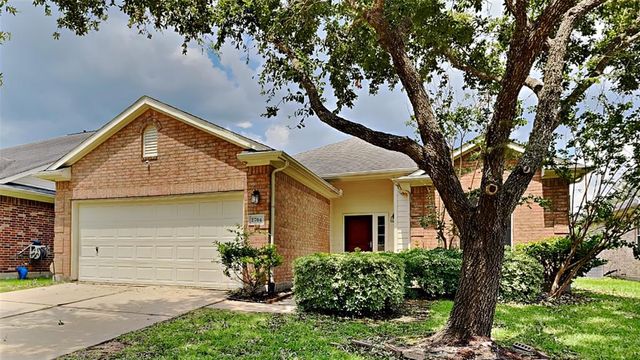 $338,900 | 2704 Calico Creek Lane | Shadow Creek Ranch