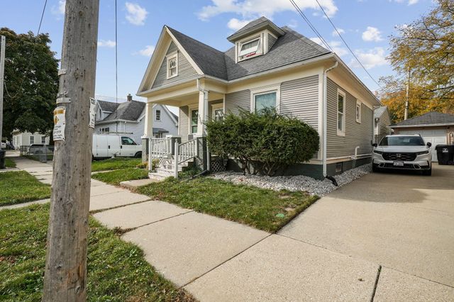 $189,900 | 2010 Superior Street | The 12th Ward