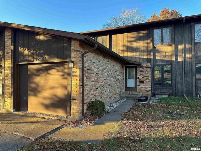 $89,900 | 1590-7 Riverview Drive | Macomb