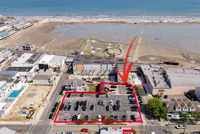 $3,999,999 | 401 East Maple Avenue | Wildwood