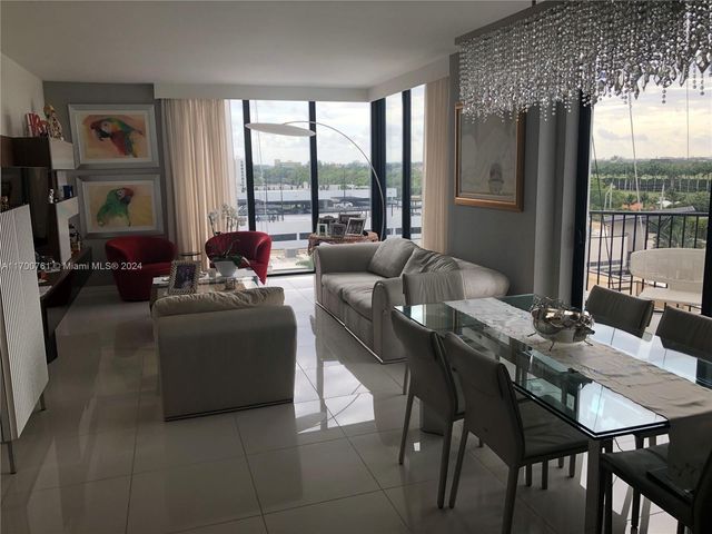 $745,000 | 5300 Paseo Boulevard, Unit 502 | Doral