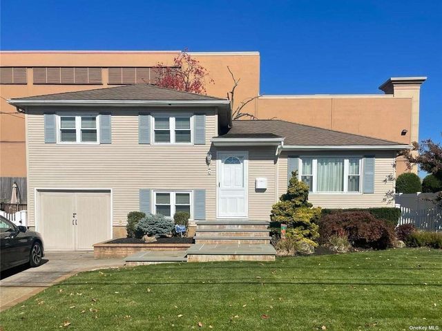 $649,000 | 6 Jones Court | East Massapequa