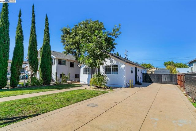 $490,000 | 1926 Florida Street | Lands Vallejo Central Homestead