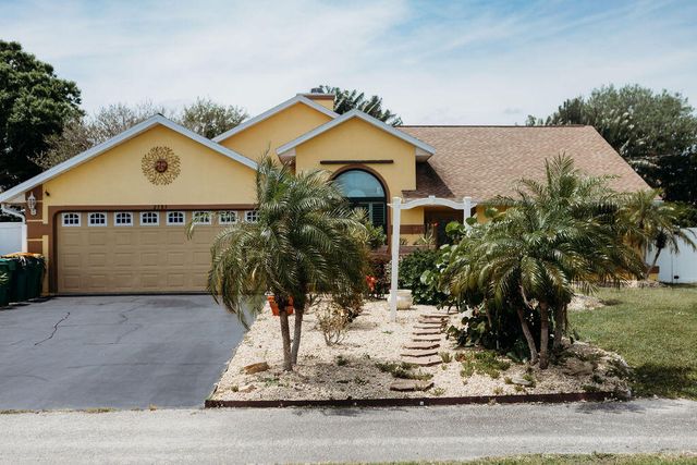 $599,500 | 2585 South Courtenay Parkway | Merritt Island