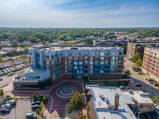 $7,765 | 20 West Northwest Highway, Unit 613 | Mount Prospect