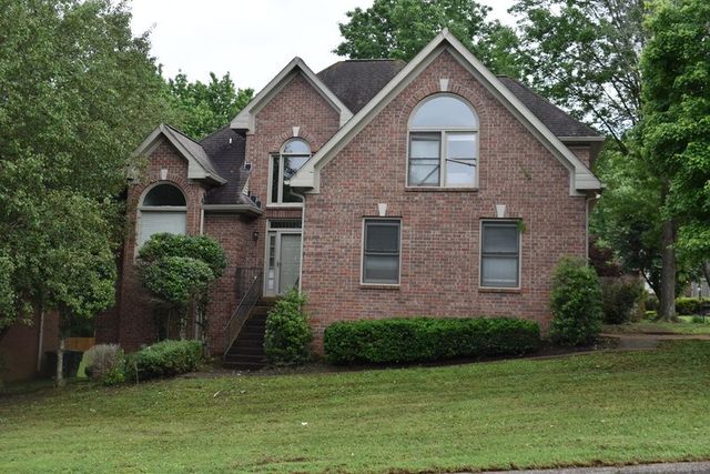 $584,900 | 501 South Lakeridge Place | Donelson-Hermitage-Old Hickory