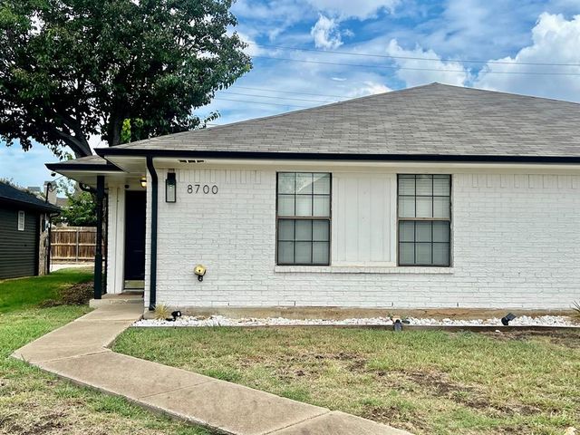 $2,100 | 8700 Hawthorne Street | Frisco