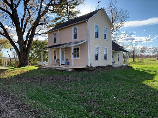 $149,900 | 2427 East 1600th Avenue | Moccasin Township - Effingham County