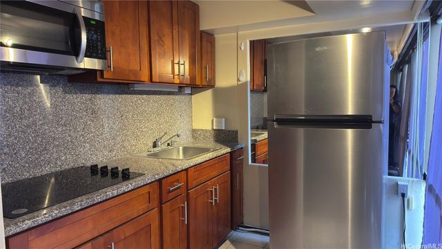 $225,000 | 1750 Kalakaua Avenue, Unit 504 | McCully