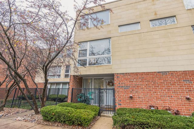 $425,000 | 3133 South Michigan Avenue | Michigan Place