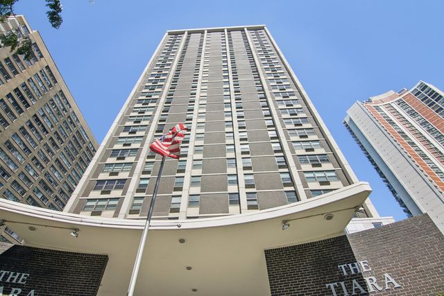 $370,000 | 6145 North Sheridan Road, Unit 8D | Edgewater Beach