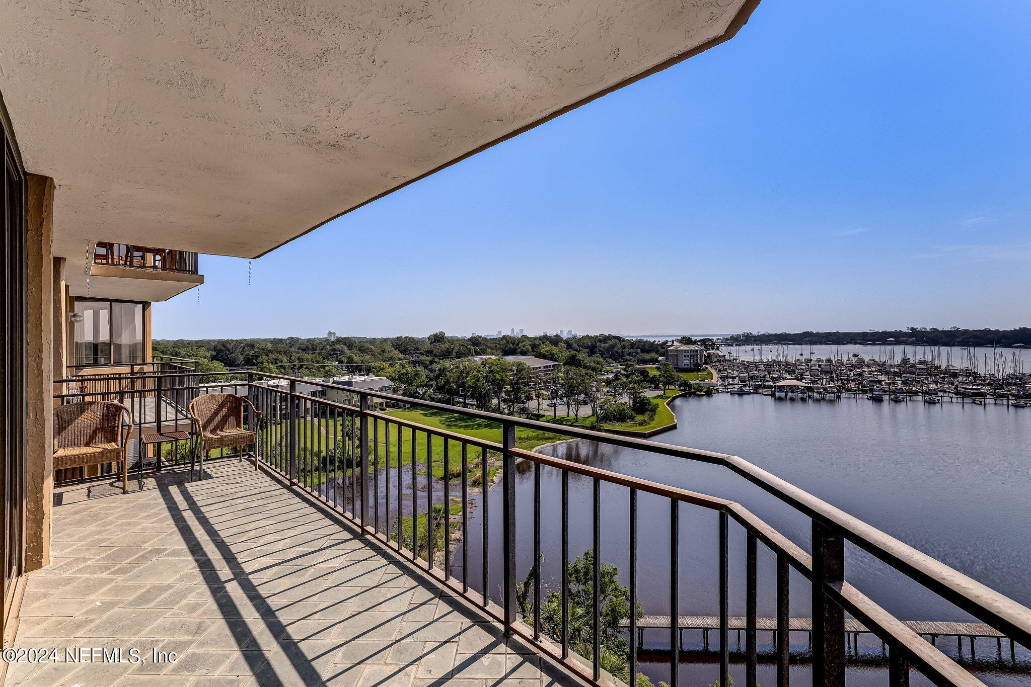 Continuous Balcony!