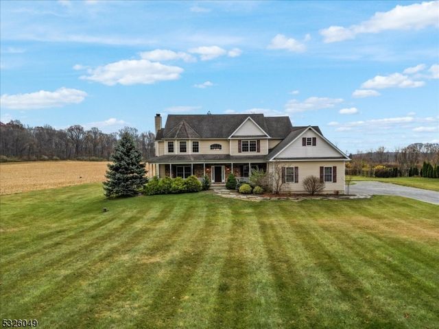 $799,900 | 46 Schaaf Road | Alexandria Township - Hunterdon County