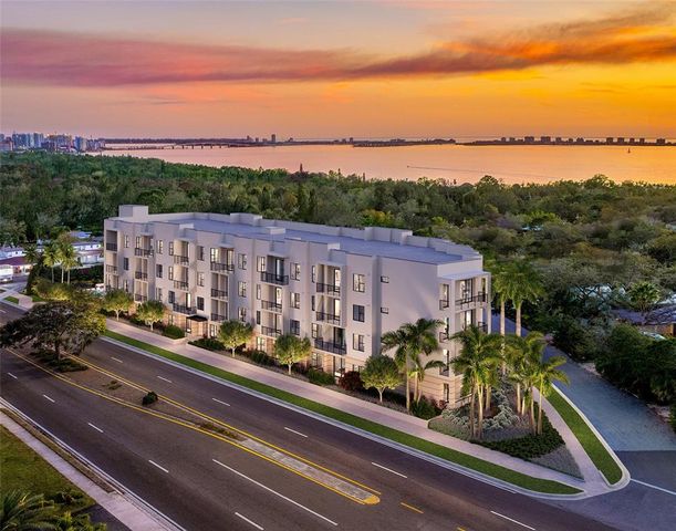 $863,760 | 4925 North Tamiami Trail, Unit 302 | Indian Beach-Sapphire Shores