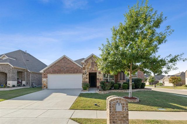 $379,000 | 1900 Angein Lane | Far North Fort Worth