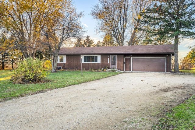 $205,000 | 2917 Westfield Road | Winnebago Township - Winnebago County