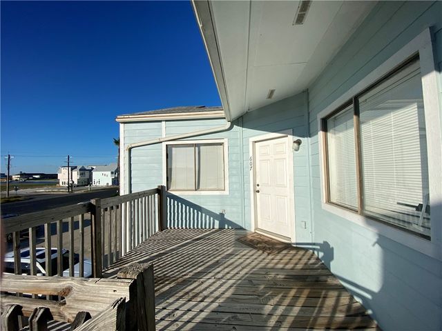 $1,100 | 15010 Leeward Drive, Unit 607 | Mustang-Padre Island