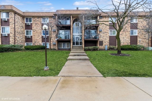 $173,000 | 705 Heritage Drive, Unit 112 | Hoffman Estates