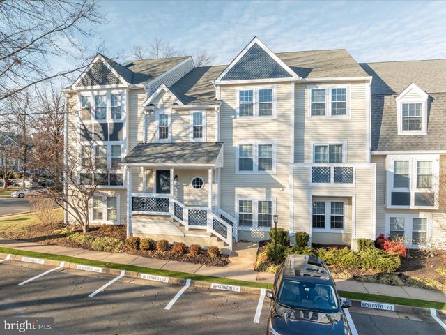 $375,000 | 12933 Grays Pointe Road, Unit 12933A | Greenbriar