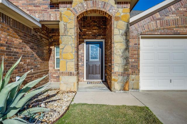 $387,500 | 4103 Windmill Court | Sanger