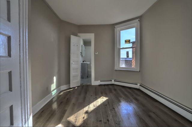 $1,800 | 743 Harrison Avenue, Unit 8 | Harrison