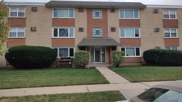 $1,700 | 1211 Brown Street, Unit 3B | Des Plaines