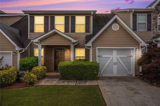 $259,900 | 4010 Village Run Drive | Towne Village