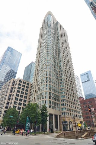 $629,000 | 345 North LaSalle Street, Unit 4802 | River North