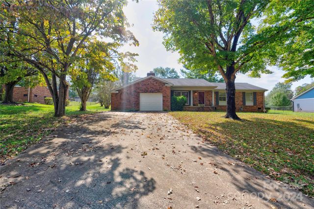 $225,000 | 3119 Suffolk Drive | Shelby