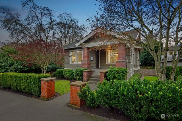 $1,575,000 | 2226 12th Avenue East | Montlake