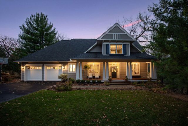 $2,195,000 | 20395 Linden Road | Deephaven