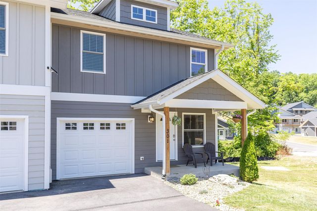 $439,900 | 301 Jenna Clare Lane | Asheville Township - Buncombe County