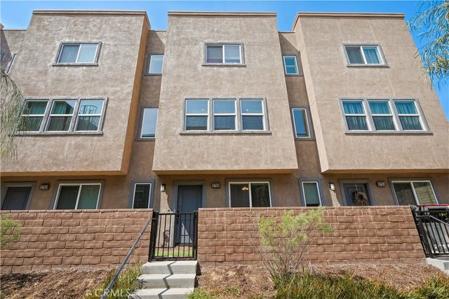 $689,000 | 12752 Watt Lane, Unit B | Sylmar