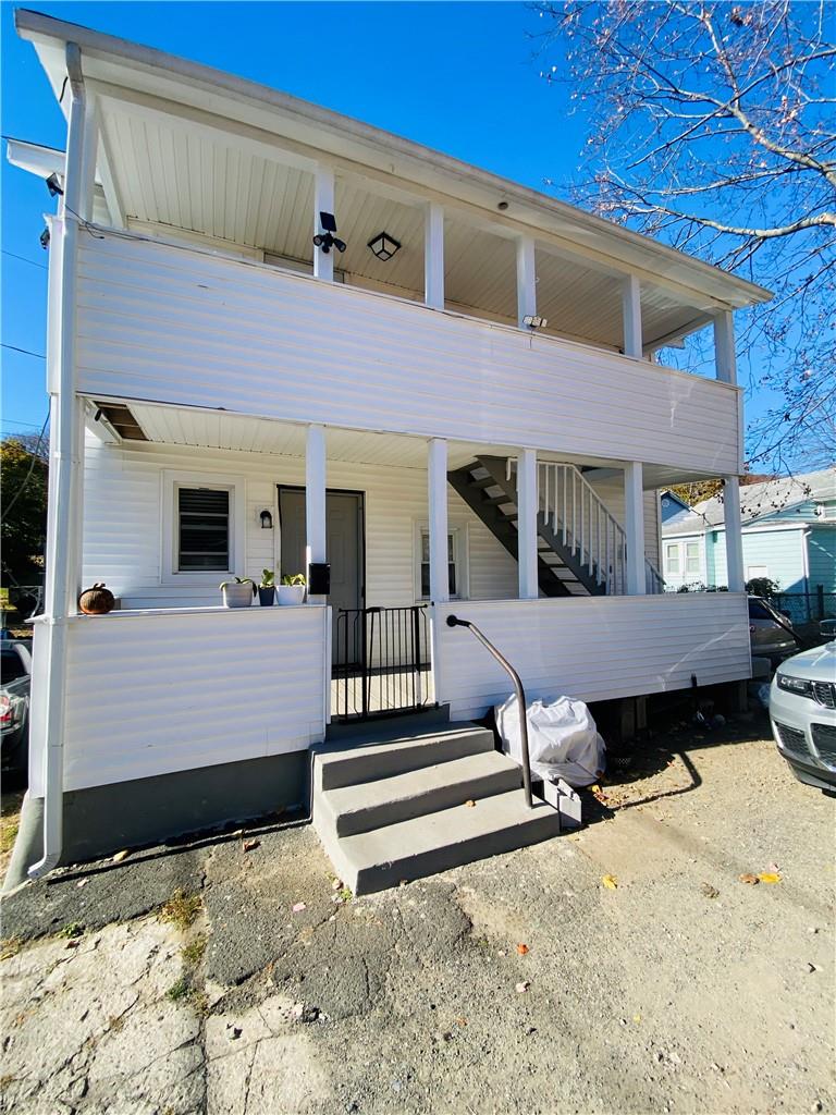 View of front of property featuring a porch