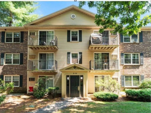 $1,850 | 5 Green Leaf Drive, Unit 13 | Nashua South End